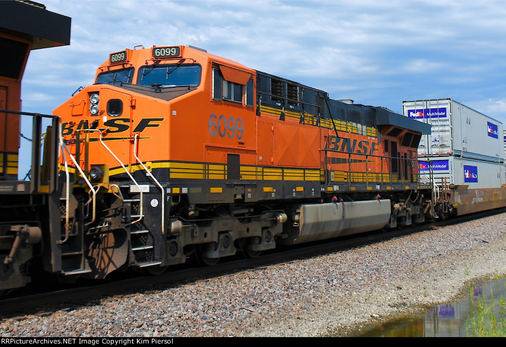 BNSF 6099